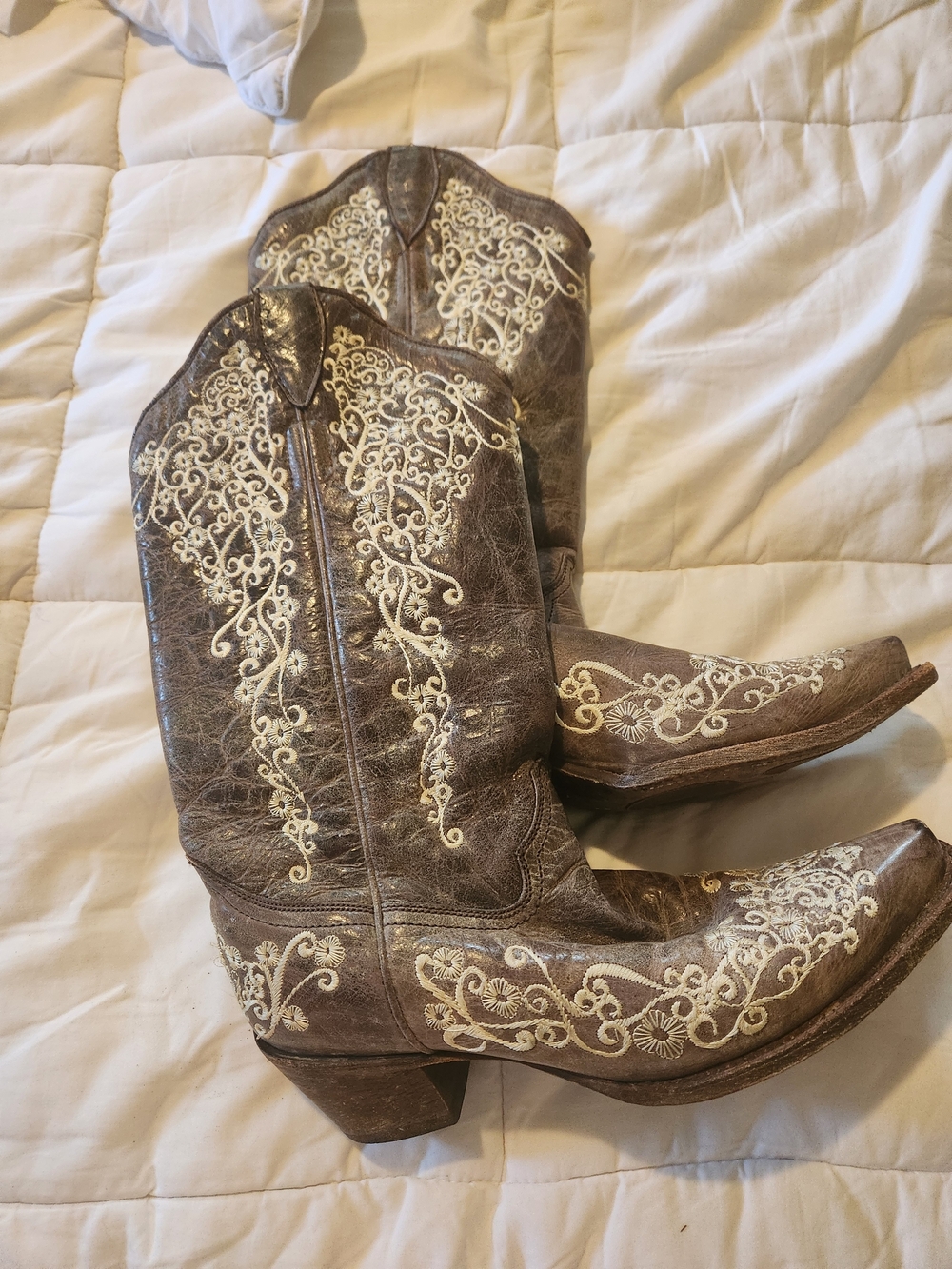 Corral Brown Western Embroidered Heeled Cowboy Boots with Cream Stitching
